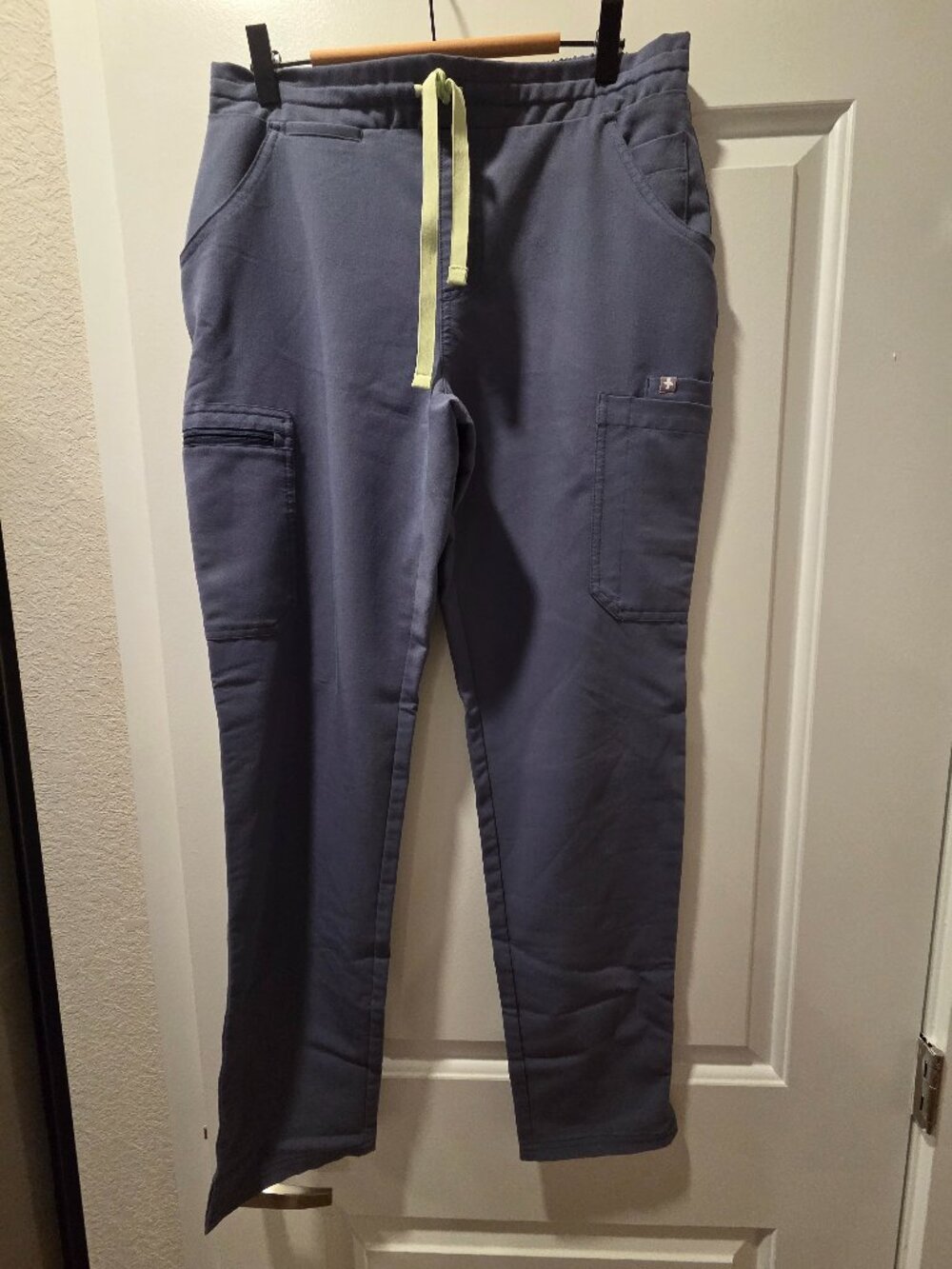 Blue figs yola scrub size small